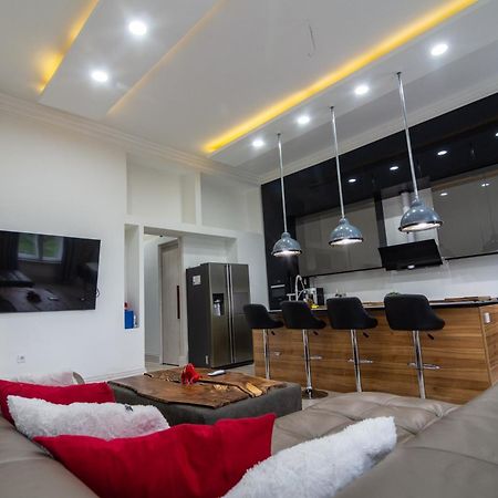 Tower Szeged Belvarosi Exkluziv Panoramas Apartman - Free Parking Exterior foto